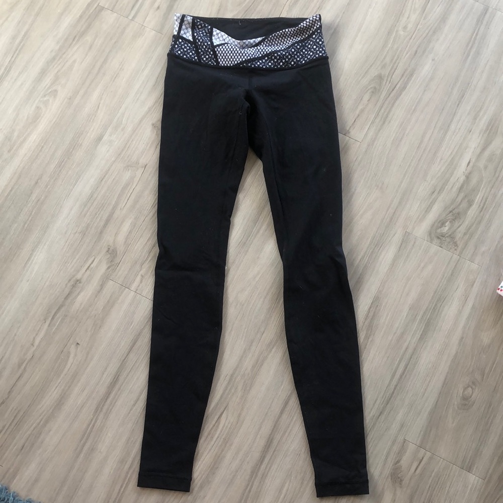 Lululemon leggings size 4